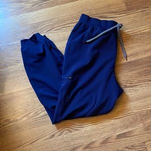 Men’s scrub joggers